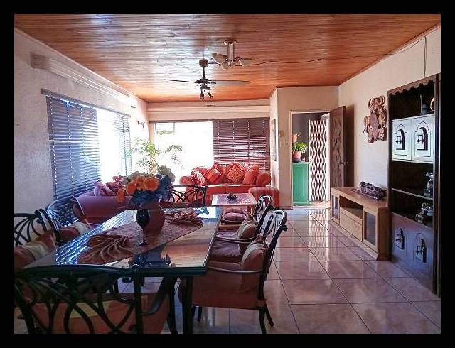 4 BEDROOM HOUSE FOR SALE IN VANDERBIJLPARK CE 2..